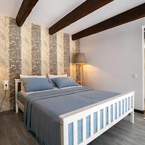 https://freedom-square-studios.alltbilisihotels.com